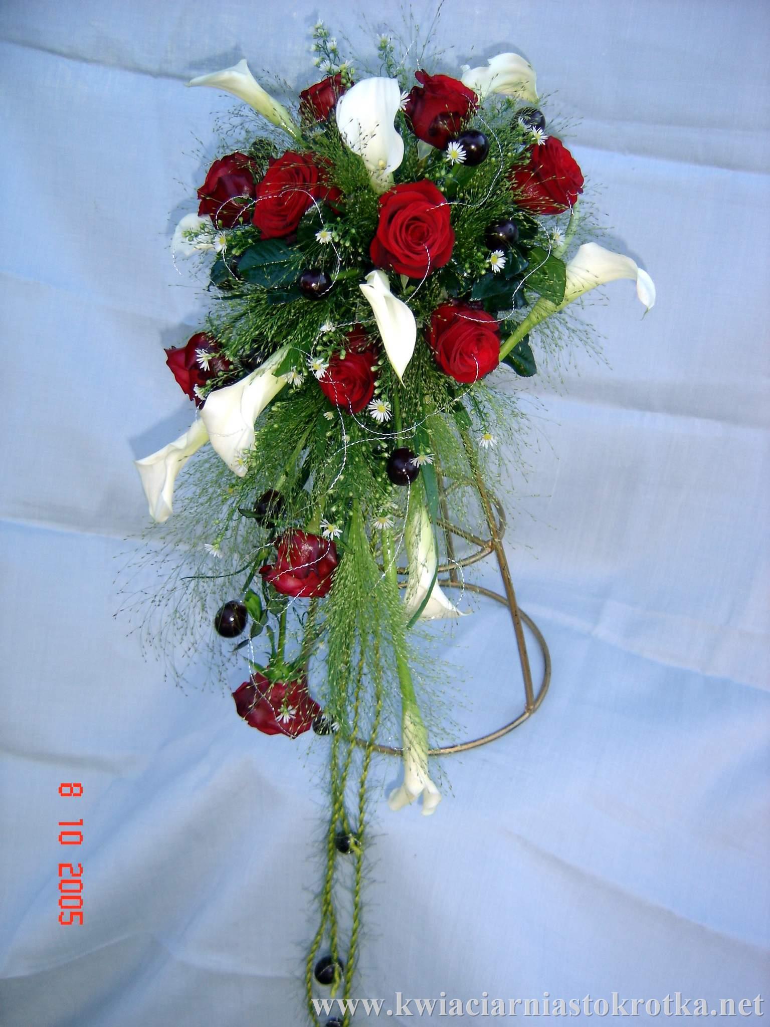 Elegancka kompozycja z białych kwiatów